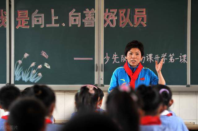 qq弹弹超大幅度跳舞视频